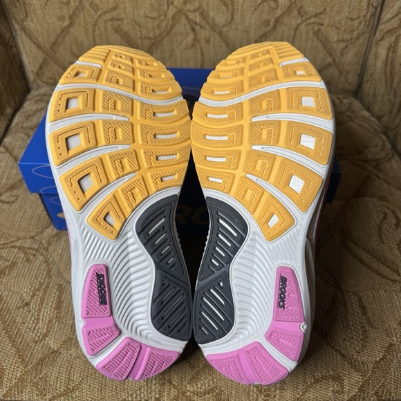 Brooks Ghost 17 Narrow (2A) w Box - Picture 7 of 9